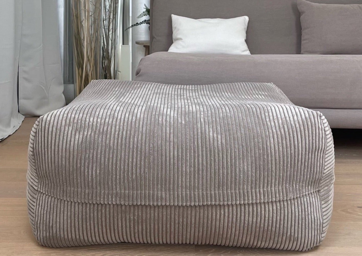 Dozzy Pouf – Breitcord Taupe