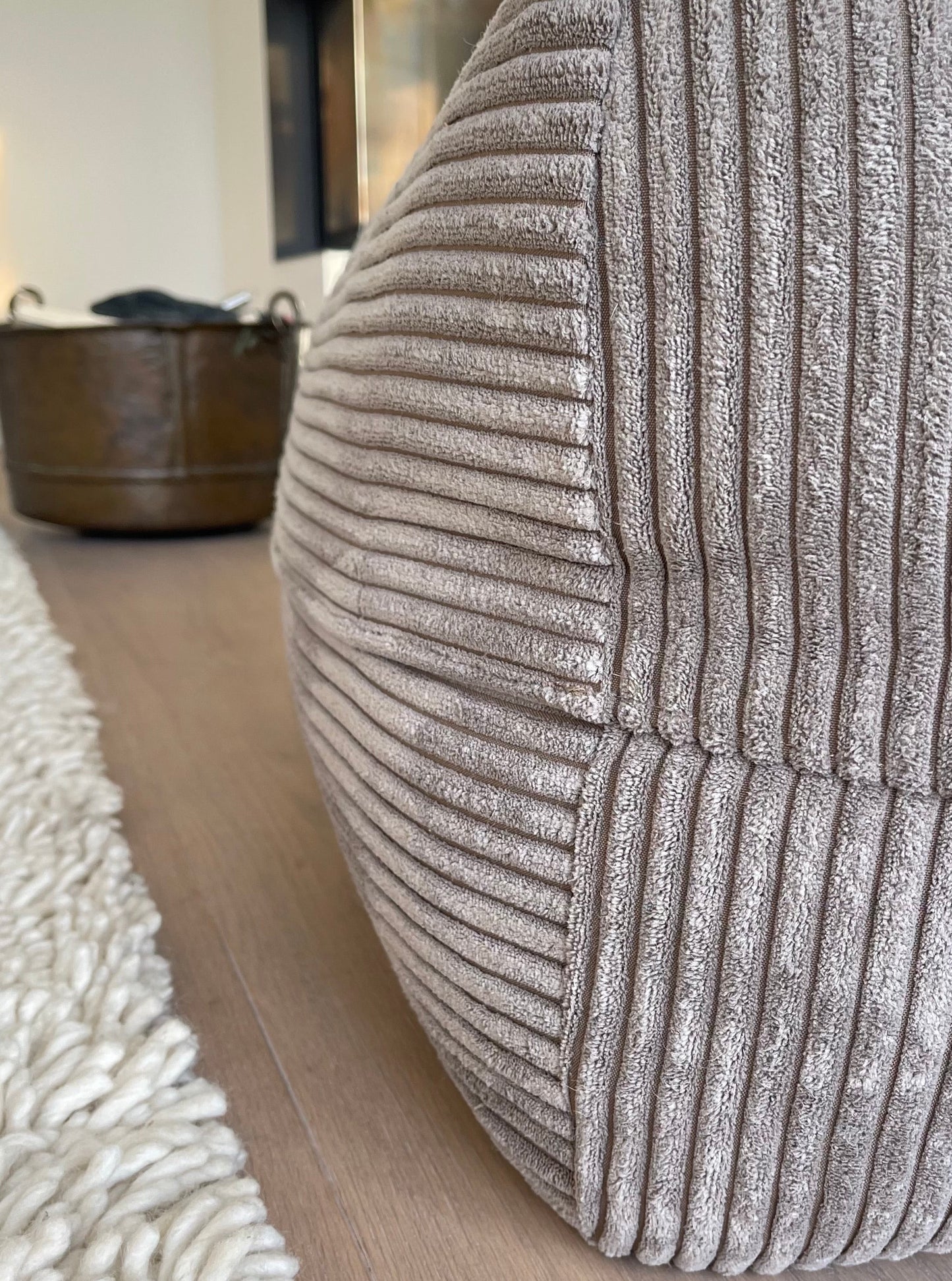 Dozzy Pouf – Breitcord Taupe