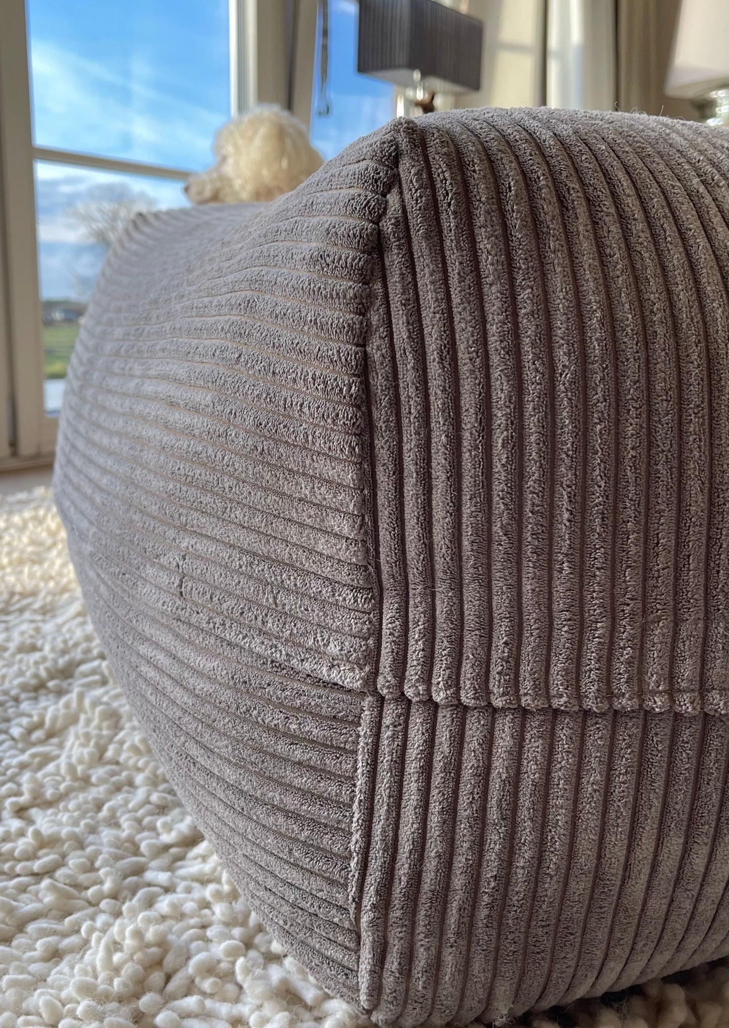 Dozzy Pouf – Breitcord Taupe