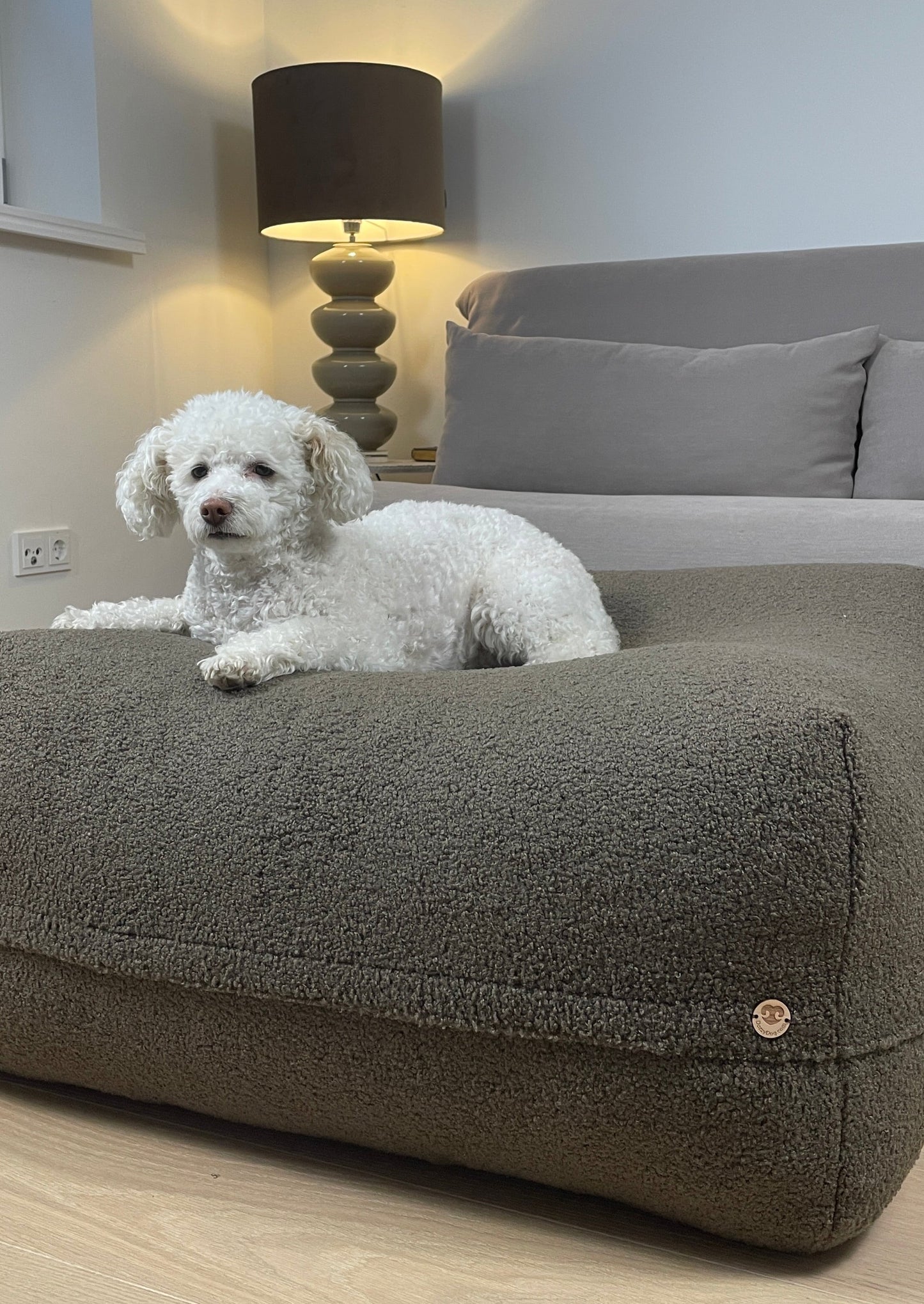 Dozzy Dog Bed – Teddystoff Schokobraun