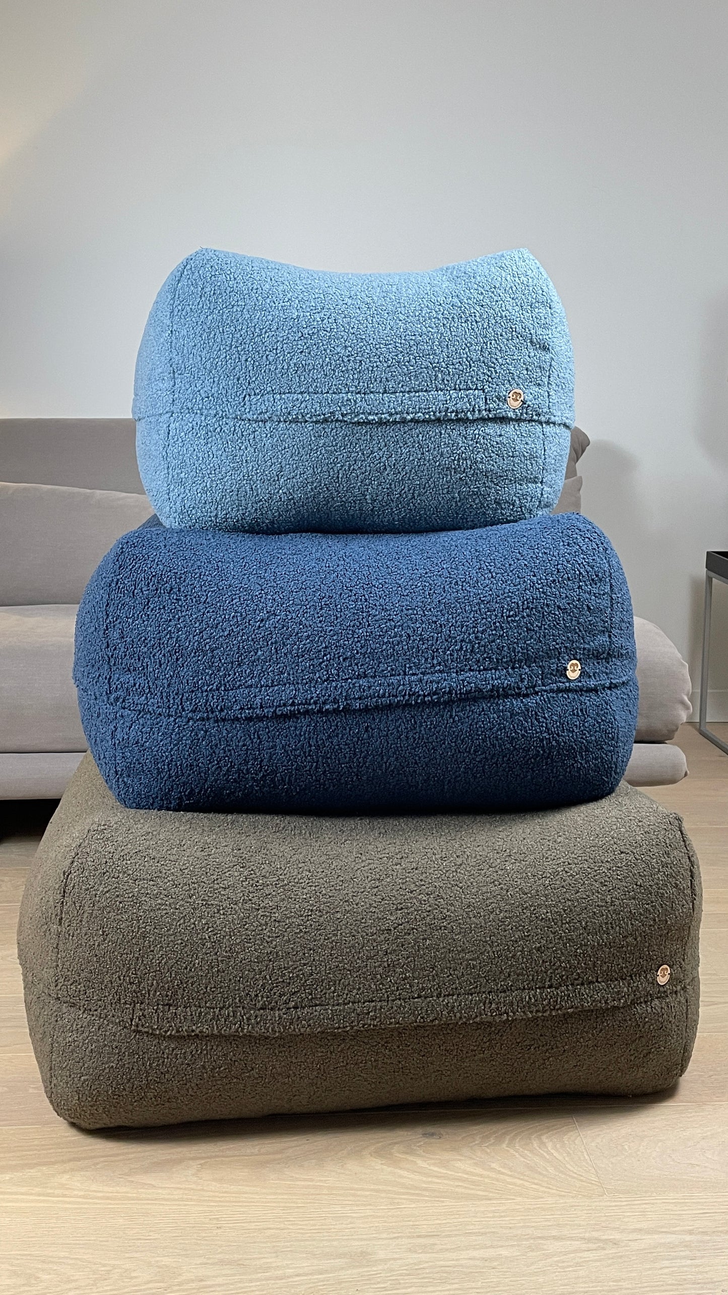 Sale - Dozzy Pouf S - Teddystoff dunkelblau