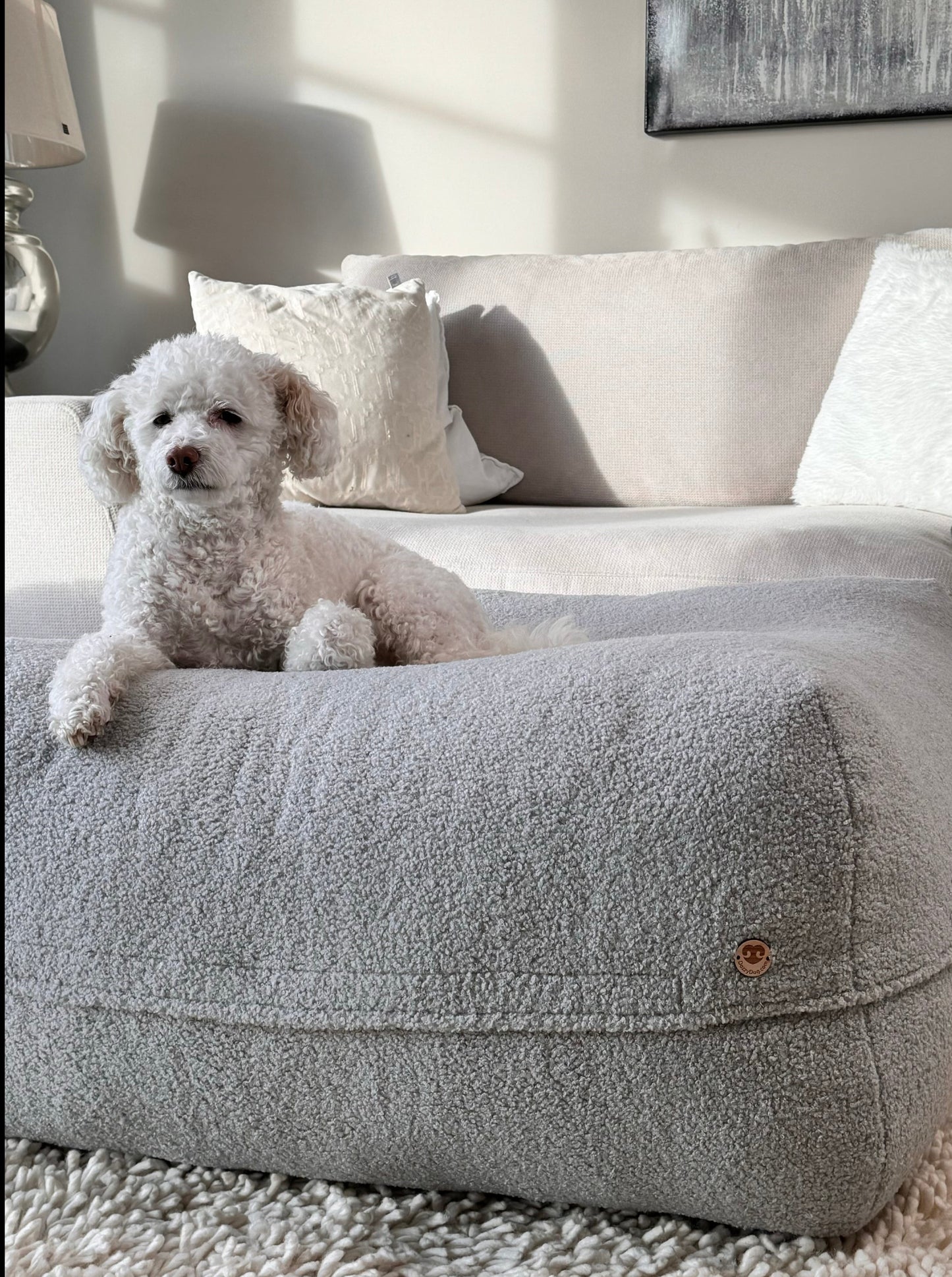 Dozzy Dog Bed – Teddystoff Hellgrau