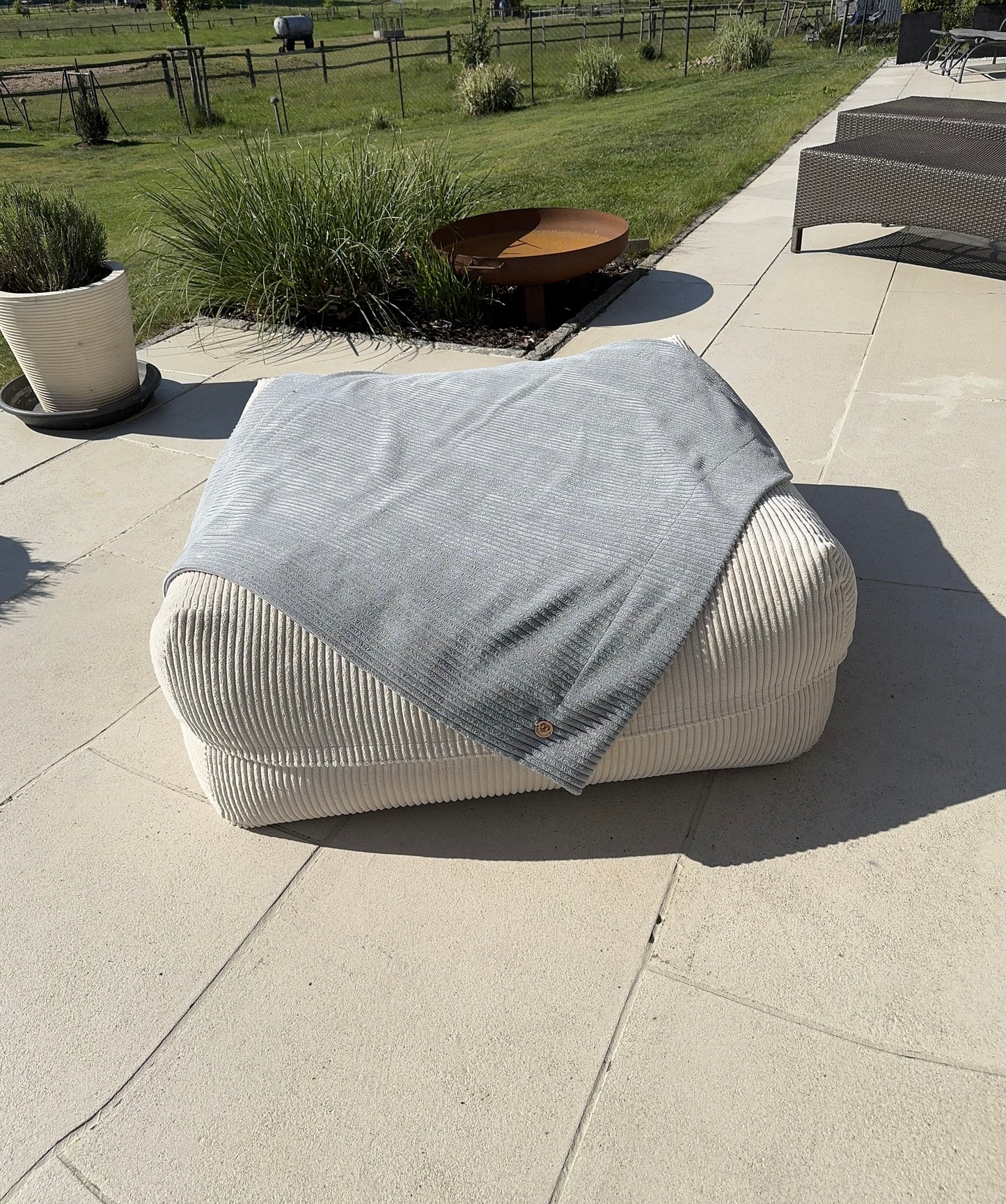 Sale - Schutzdecke für Pouf quadratisch - Breitcord hellgrau 110x110cm