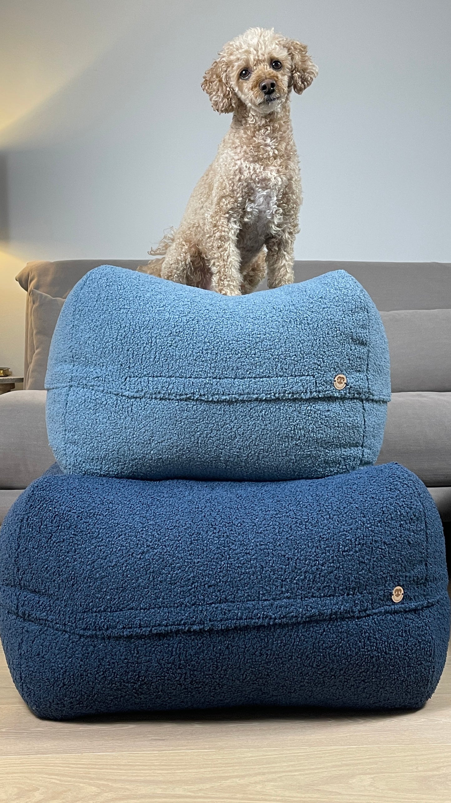 Dozzy Dog Bed – Teddystoff Hellblau